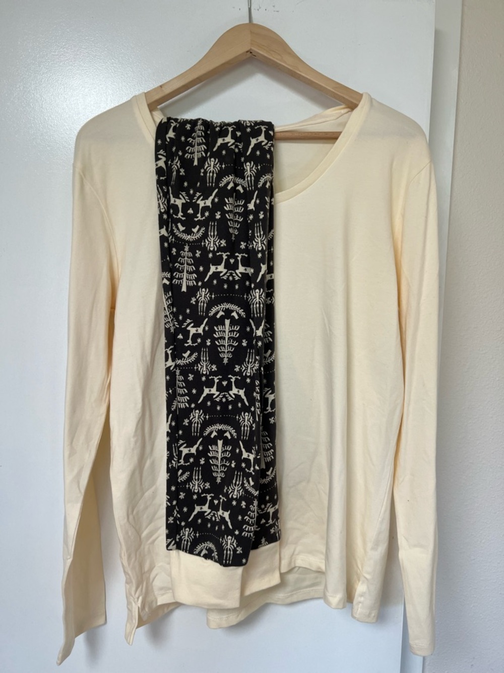 Burt's Bees Women’s Family Jams Cream Long-Sleeve Top with Black Patterned Pants